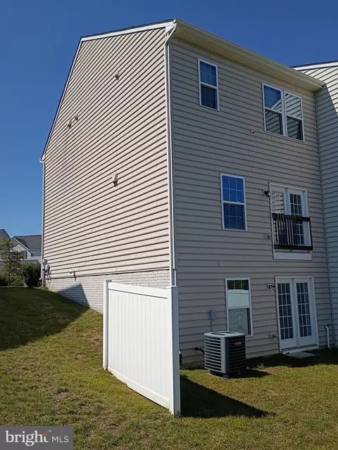 Exterior - 5925 Shepherd Ln, Frederick, MD 21704 photo 3 of 6