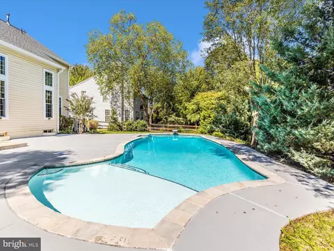 Exterior - 1713 Dearbought Dr, Frederick, MD 21701 photo 2 of 19