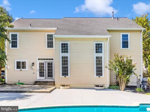 Exterior - 1713 Dearbought Dr, Frederick, MD 21701 photo 6 of 19