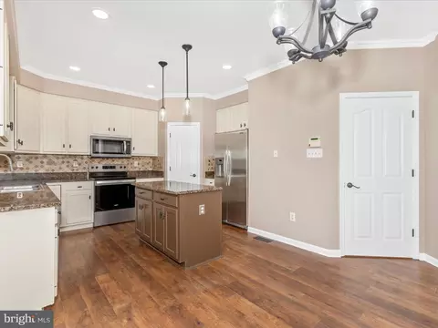 Kitchen - 1713 Dearbought Dr, Frederick, MD 21701 photo 3 of 3