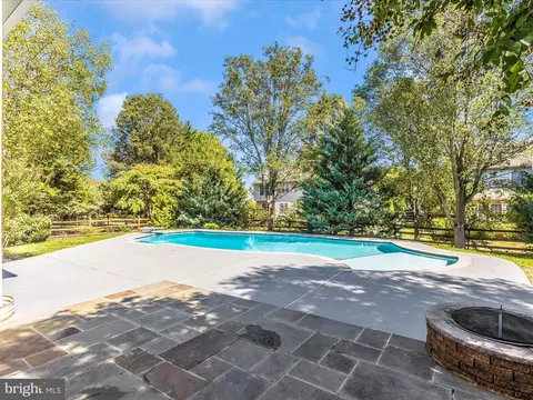 Exterior - 1713 Dearbought Dr, Frederick, MD 21701 photo 3 of 19