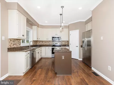 Kitchen - 1713 Dearbought Dr, Frederick, MD 21701 photo 2 of 3