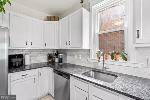 Kitchen - 246 W 5th St, Frederick, MD 21701 photo 5 of 6