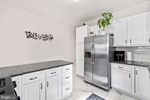 Kitchen - 246 W 5th St, Frederick, MD 21701 photo 4 of 6