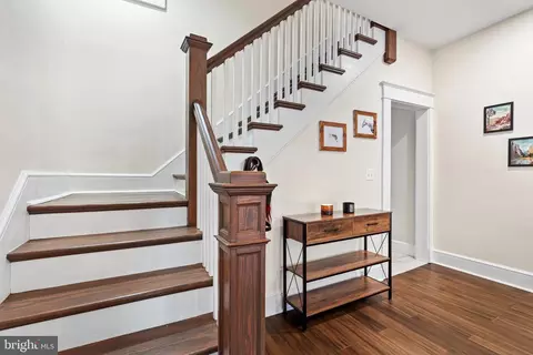 Entry Way - 246 W 5th St, Frederick, MD 21701 photo 4 of 6