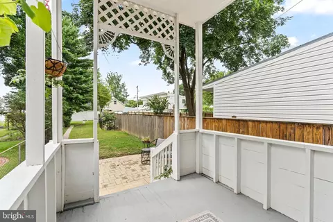 Exterior - 246 W 5th St, Frederick, MD 21701 photo 5 of 9