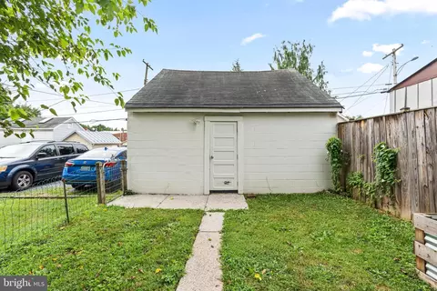 Exterior - 246 W 5th St, Frederick, MD 21701 photo 7 of 9
