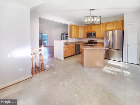5461 Lyndale Way, Frederick, MD 21703 photo 2