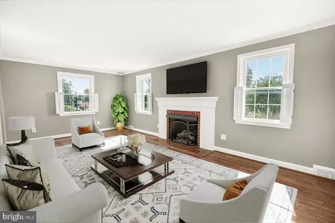 Living - 601 Culler Ave, Frederick, MD 21701 photo 11 of 12