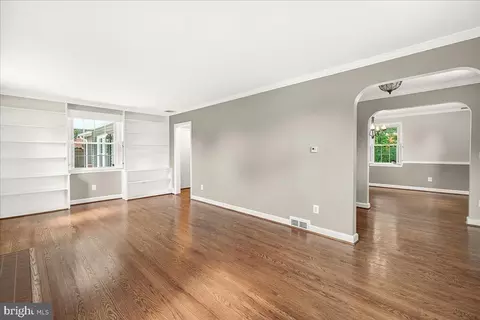 Living - 601 Culler Ave, Frederick, MD 21701 photo 7 of 12