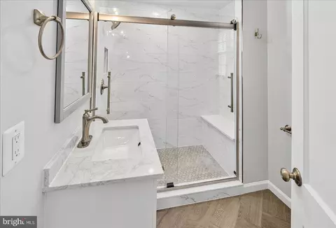 Bath - 601 Culler Ave, Frederick, MD 21701 photo 2 of 4