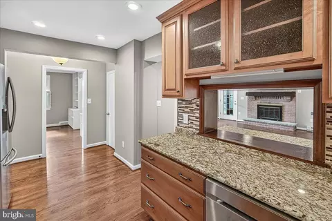 Entry Way - 601 Culler Ave, Frederick, MD 21701 photo 3 of 11