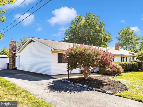 1417 W 12th St, Frederick, MD 21702 photo 2