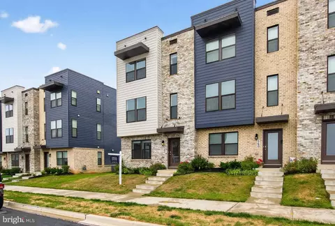 562 Union St, Frederick, MD 21701