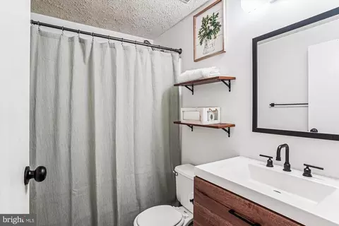 Bath - 6726 Fallow Hill Ct, Frederick, MD 21703 photo 2 of 2