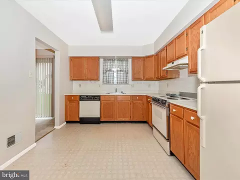 Kitchen - 5681 Crabapple Dr, Frederick, MD 21703 photo 1 of 8