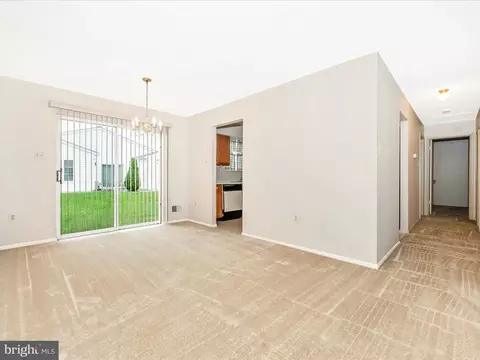 Living - 5681 Crabapple Dr, Frederick, MD 21703 photo 9 of 11
