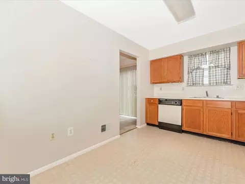 Kitchen - 5681 Crabapple Dr, Frederick, MD 21703 photo 2 of 8