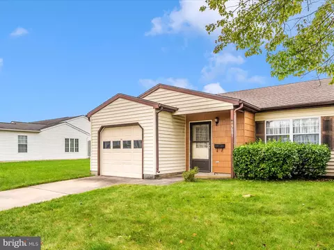 Exterior - 5681 Crabapple Dr, Frederick, MD 21703 photo 6 of 13