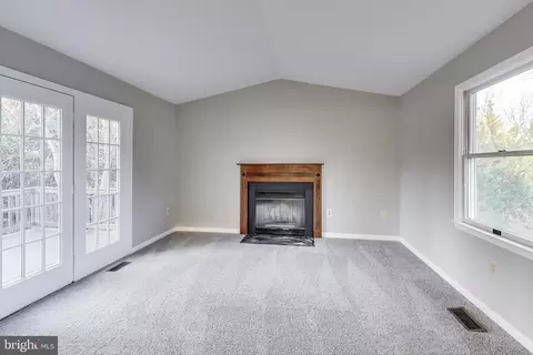 1009 Cheryls Ct, Frederick, MD 21703 photo 12