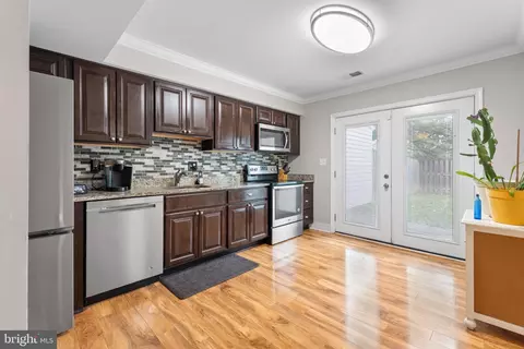 Kitchen - 554 Lancaster Pl #554, Frederick, MD 21703 photo 2 of 3