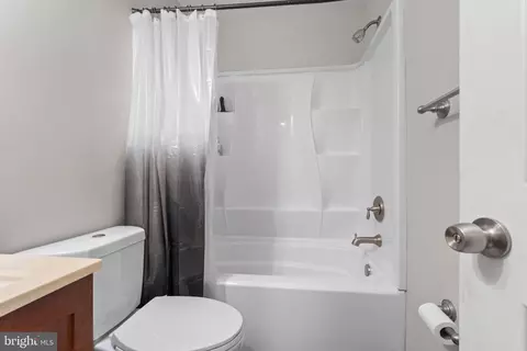 Bath - 554 Lancaster Pl #554, Frederick, MD 21703 photo 1 of 1