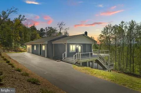 4117 Crow Rock Rd, Myersville, MD 21773