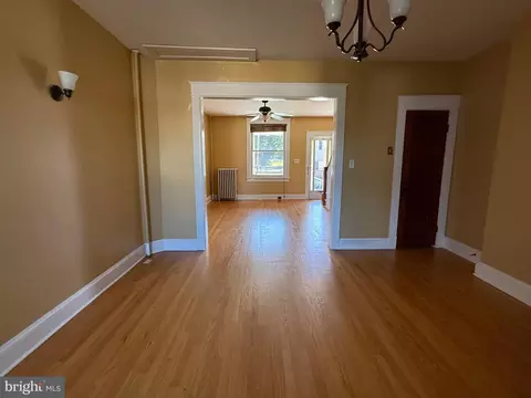 Living - 709 Motter, Frederick, MD 21701 photo 3 of 4