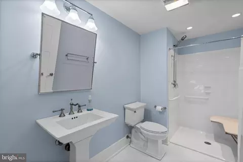 Bath - 3216 Ramsland Way, Frederick, MD 21704 photo 7 of 8
