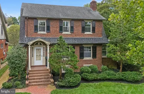 328 W College Ter, Frederick, MD 21701