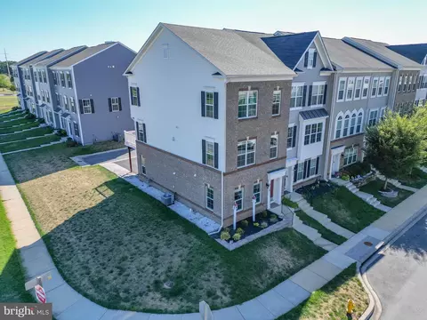 6150 Posey St, Frederick, MD 21703 photo 2