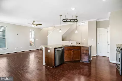 5862 Imperial Dr, Frederick, MD 21703 photo 10