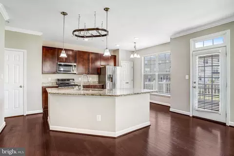 5862 Imperial Dr, Frederick, MD 21703 photo 8