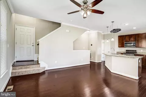 5862 Imperial Dr, Frederick, MD 21703 photo 3