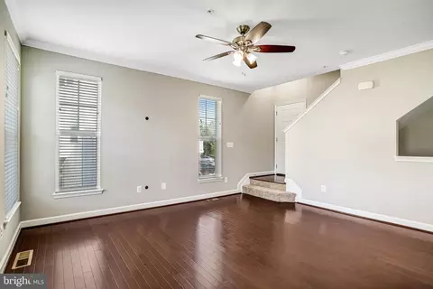 5862 Imperial Dr, Frederick, MD 21703 photo 4