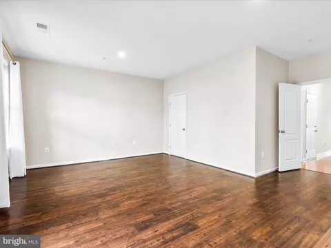 Living - 8479 Randell Ridge Rd, Frederick, MD 21704 photo 2 of 6