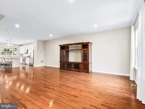 Living - 8479 Randell Ridge Rd, Frederick, MD 21704 photo 5 of 6