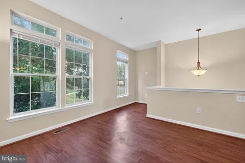 Living - 610 Eisenhower Dr, Frederick, MD 21703 photo 2 of 4