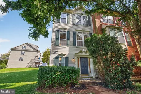610 Eisenhower Dr, Frederick, MD 21703