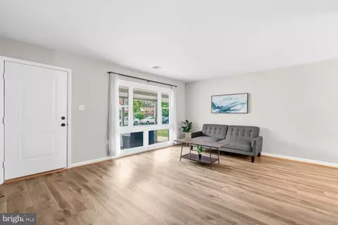 Living - 1511 W 8th St, Frederick, MD 21702 photo 2 of 4