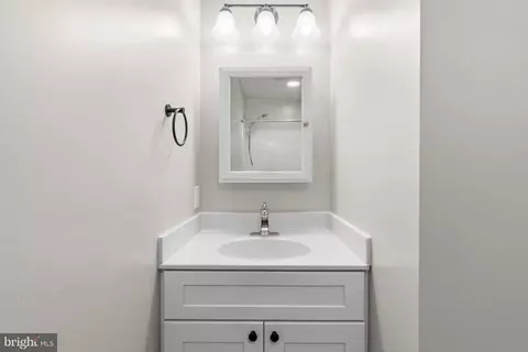 Bath - 1511 W 8th St, Frederick, MD 21702 photo 1 of 2