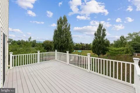Exterior - 1109 Spring Run Ct, Frederick, MD 21702 photo 3 of 4