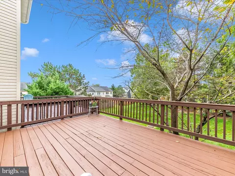 Exterior - 2457 Lakeside Dr, Frederick, MD 21702 photo 3 of 11