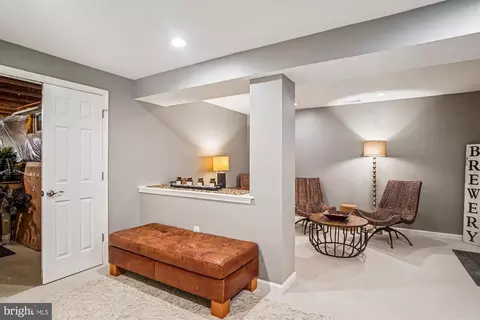 Entry Way - 9002 Harris St, Frederick, MD 21704 photo 11 of 13