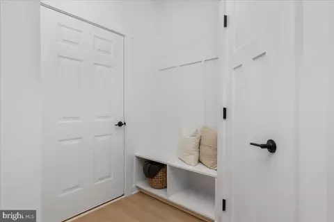 Entry Way - 5409 Reeder Ln, Frederick, MD 21702 photo 5 of 8