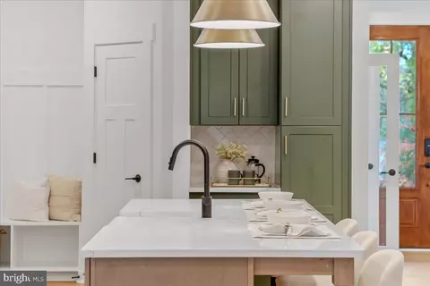 Kitchen - 5409 Reeder Ln, Frederick, MD 21702 photo 5 of 6