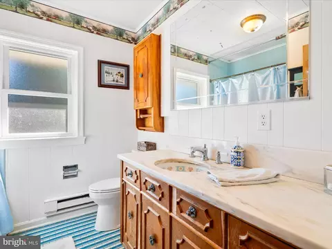 Bath - 5821 Rowland Hill Rd, Cascade, MD 21719 photo 2 of 2