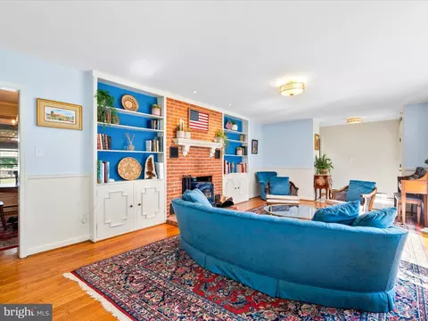 Living - 5821 Rowland Hill Rd, Cascade, MD 21719 photo 3 of 5