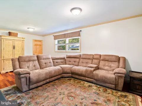 Living - 5821 Rowland Hill Rd, Cascade, MD 21719 photo 5 of 5