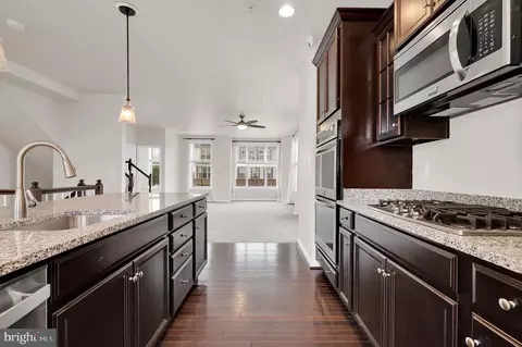 6514 Newton Dr, Frederick, MD 21703 photo 9